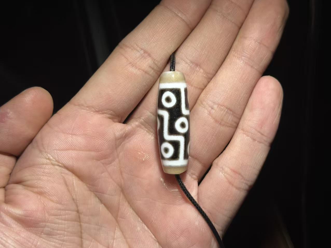 Z30 折线九眼 男女同款脖挂 多样性发一