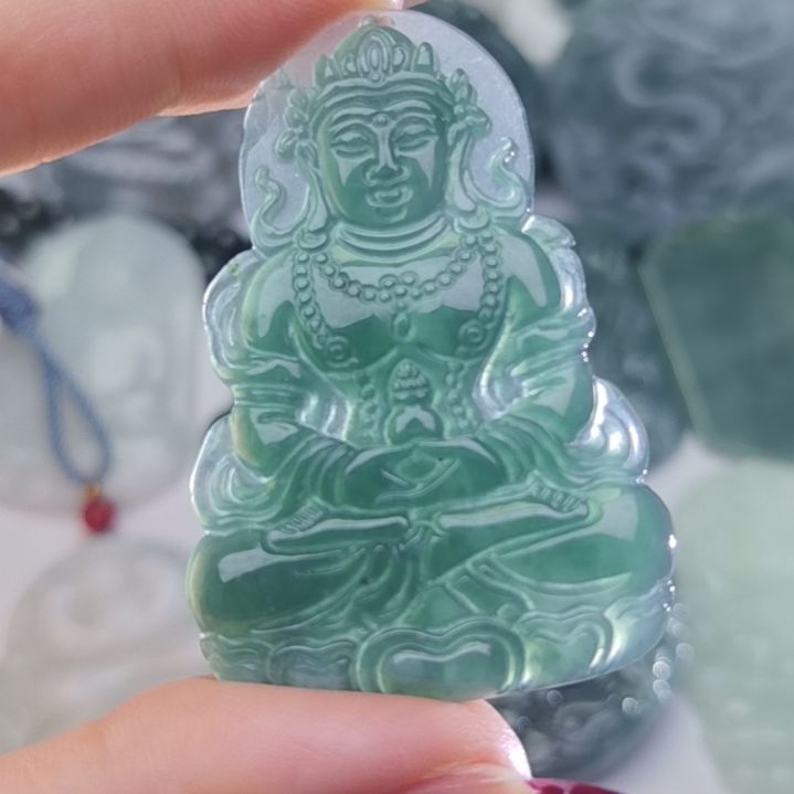 翡翠颈饰未镶嵌天然的A货翡翠多样性发货