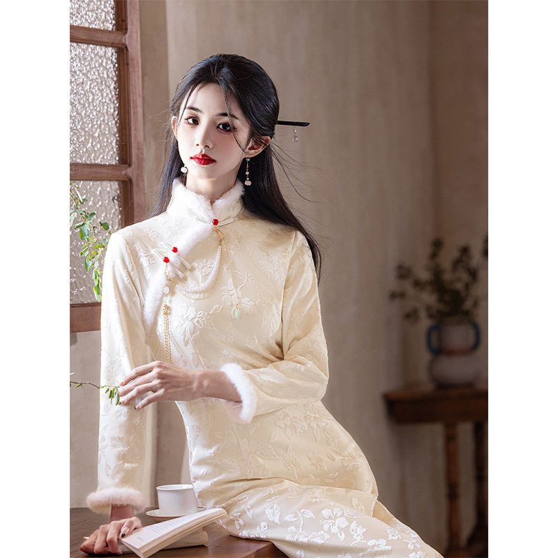 国风新中式国风2024冬季新款素雅倒大袖旗袍加绒加厚优雅日常可