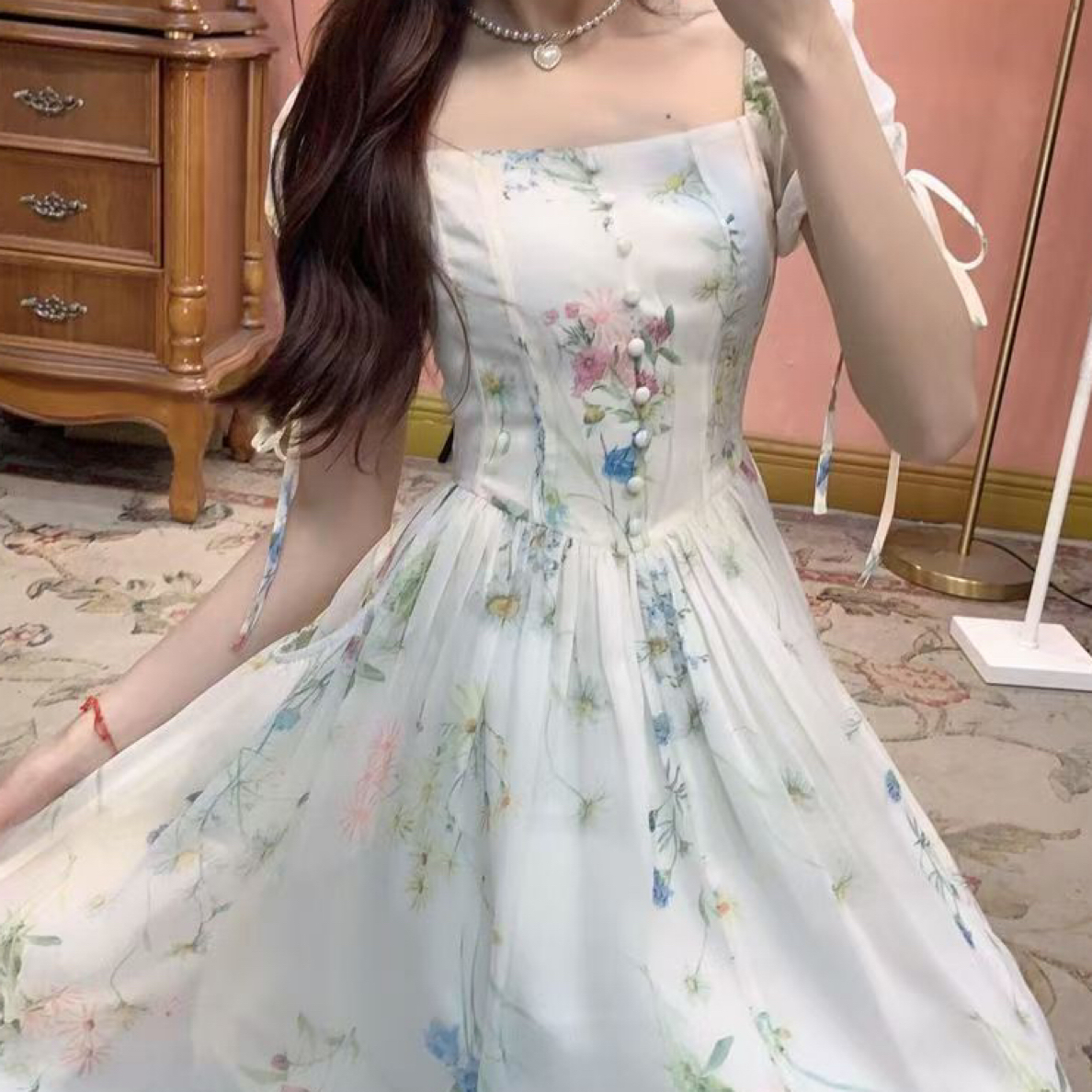 设计感U领性感褶皱紧身显瘦包臀连衣裙凸显女人味