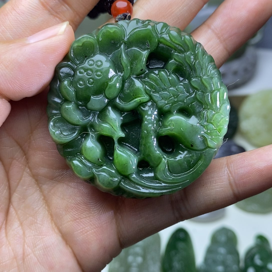 颈饰未镶嵌和田玉
