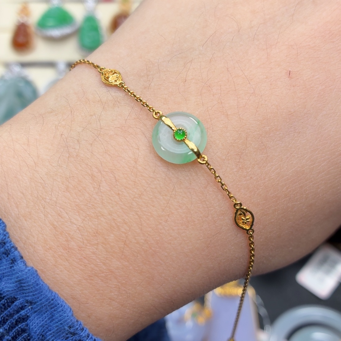 翡翠18K金镶嵌颈饰