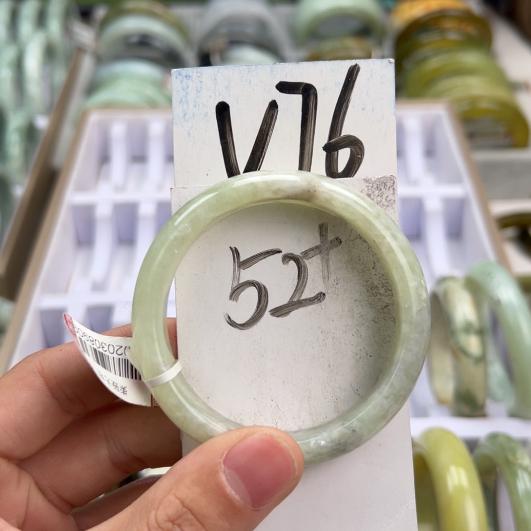 岫玉手镯未镶嵌天然岫玉微瑕