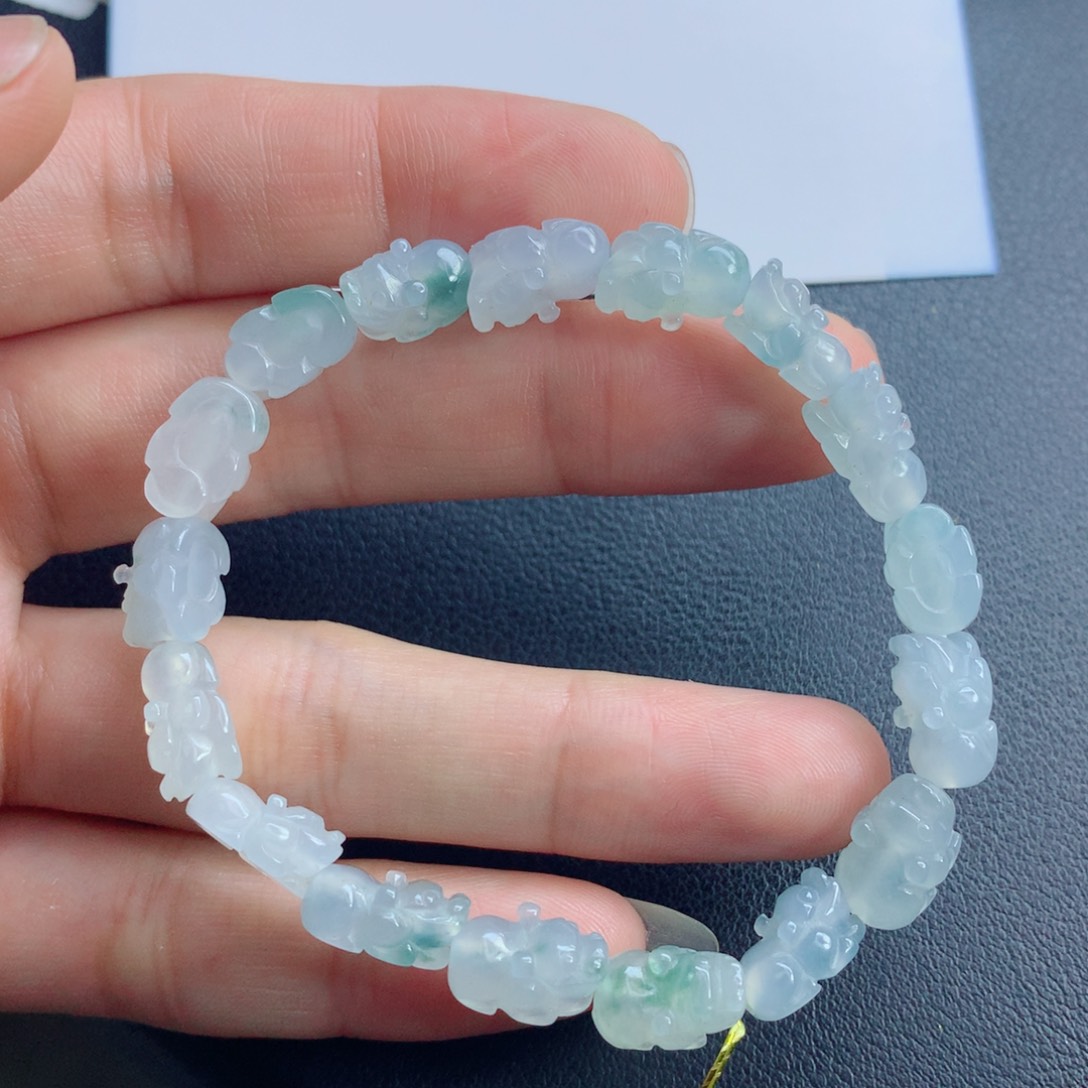 翡翠未镶嵌颈饰手串