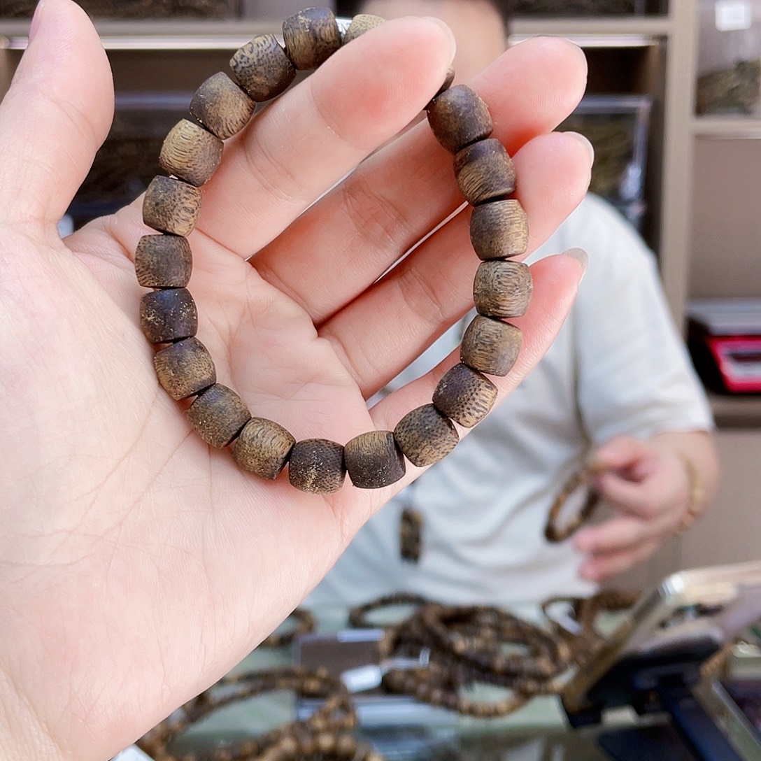 沉香碎屑沉香棋楠香王1号鼓珠单圈0.9/7克多样性发一