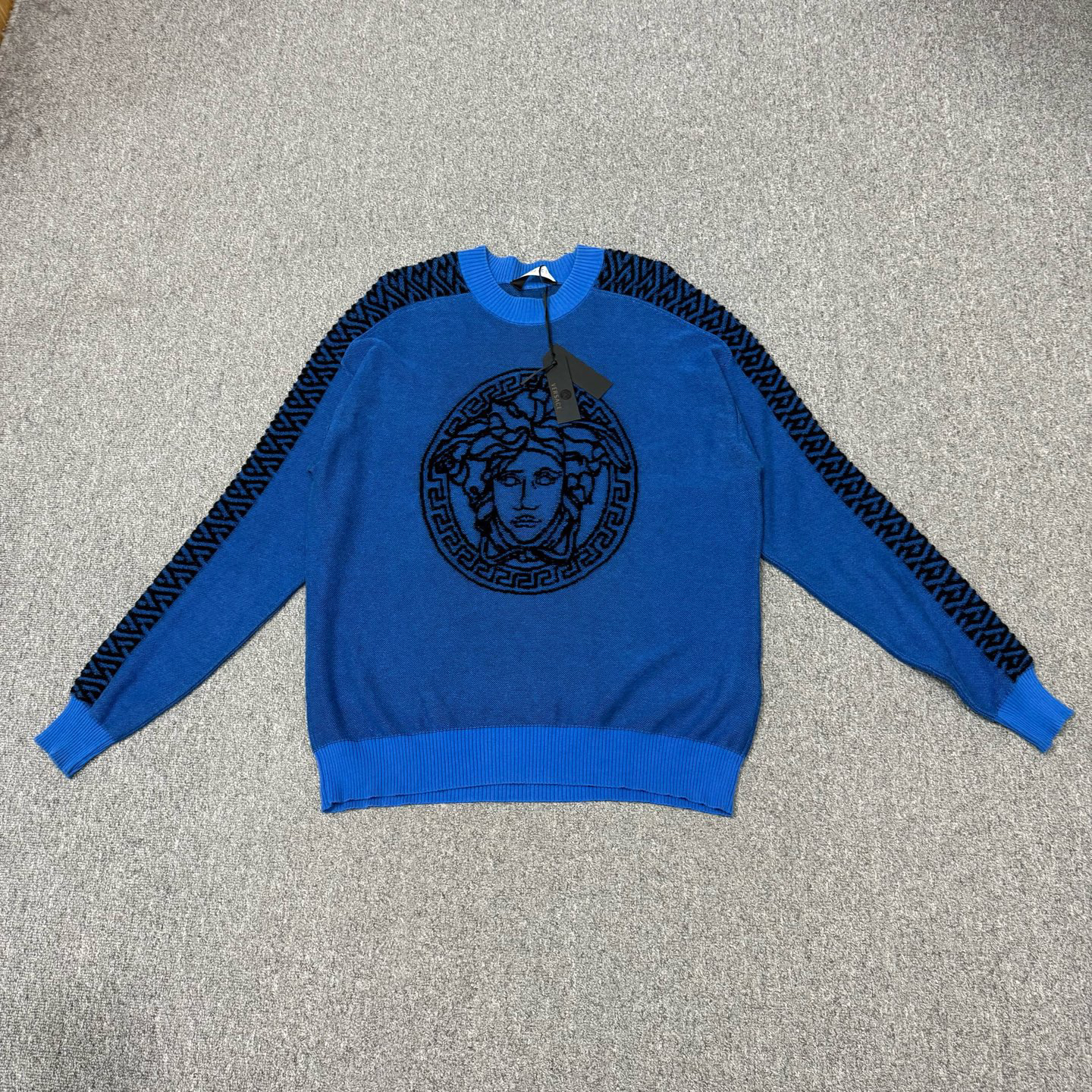 99新 VERSACE/范思哲 18795984黑蓝美杜莎人像针织毛衣 未使用M码