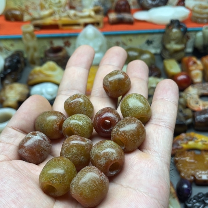 乐***中颈饰未镶嵌和田玉