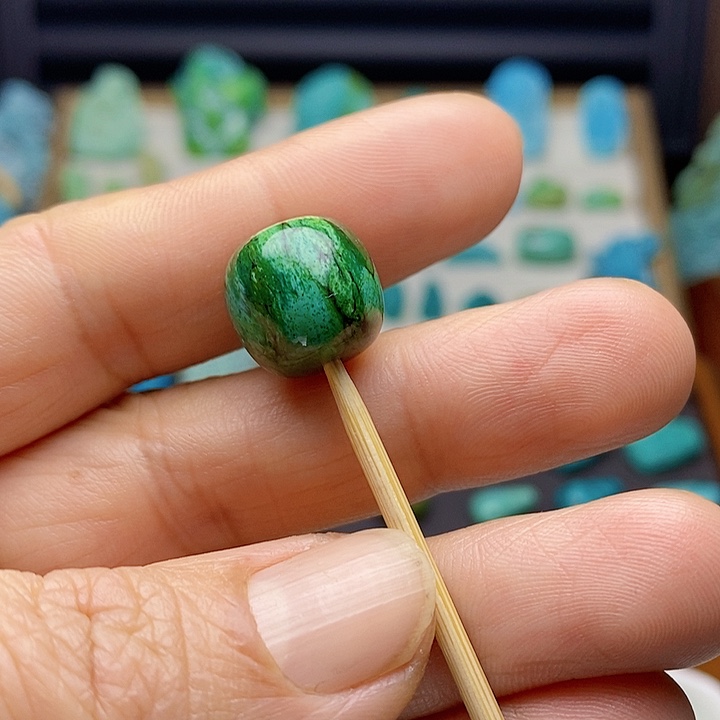 绿松石颈饰未镶嵌