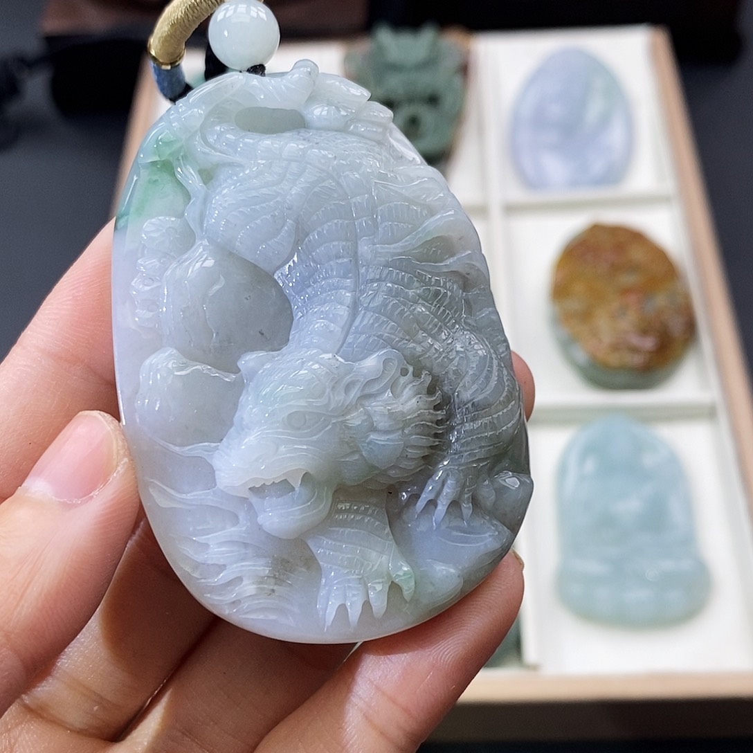 幕***站翡翠未镶嵌颈饰缅甸翡翠a货