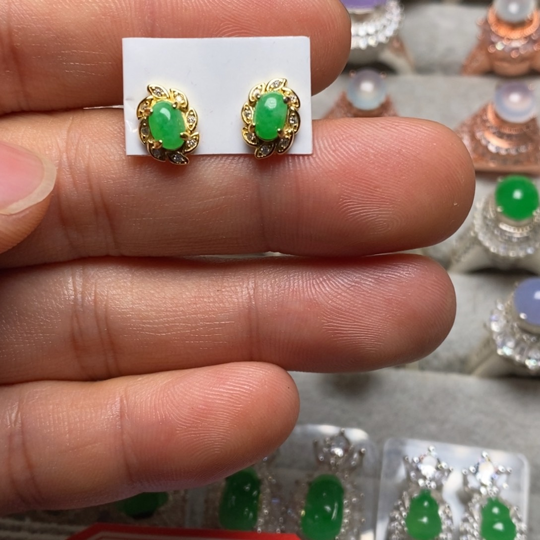 翡翠耳饰未镶嵌耳钉