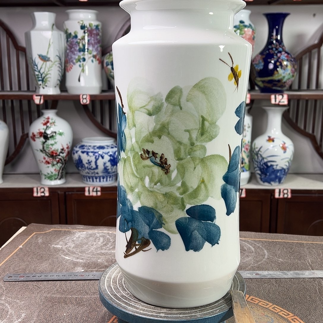 陶摆件景德镇陶瓷书绿牡