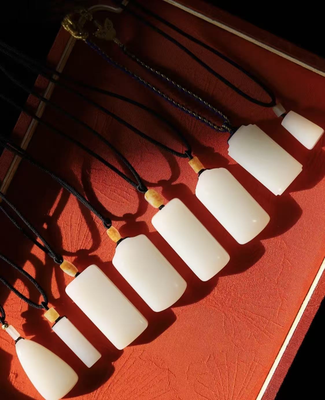 {新疆}和田玉无事牌