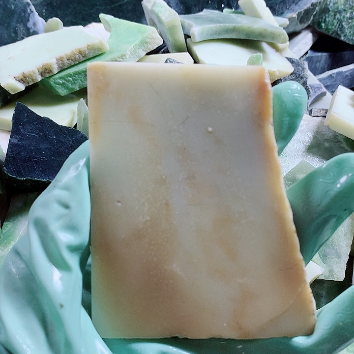 和田玉毛料未镶嵌