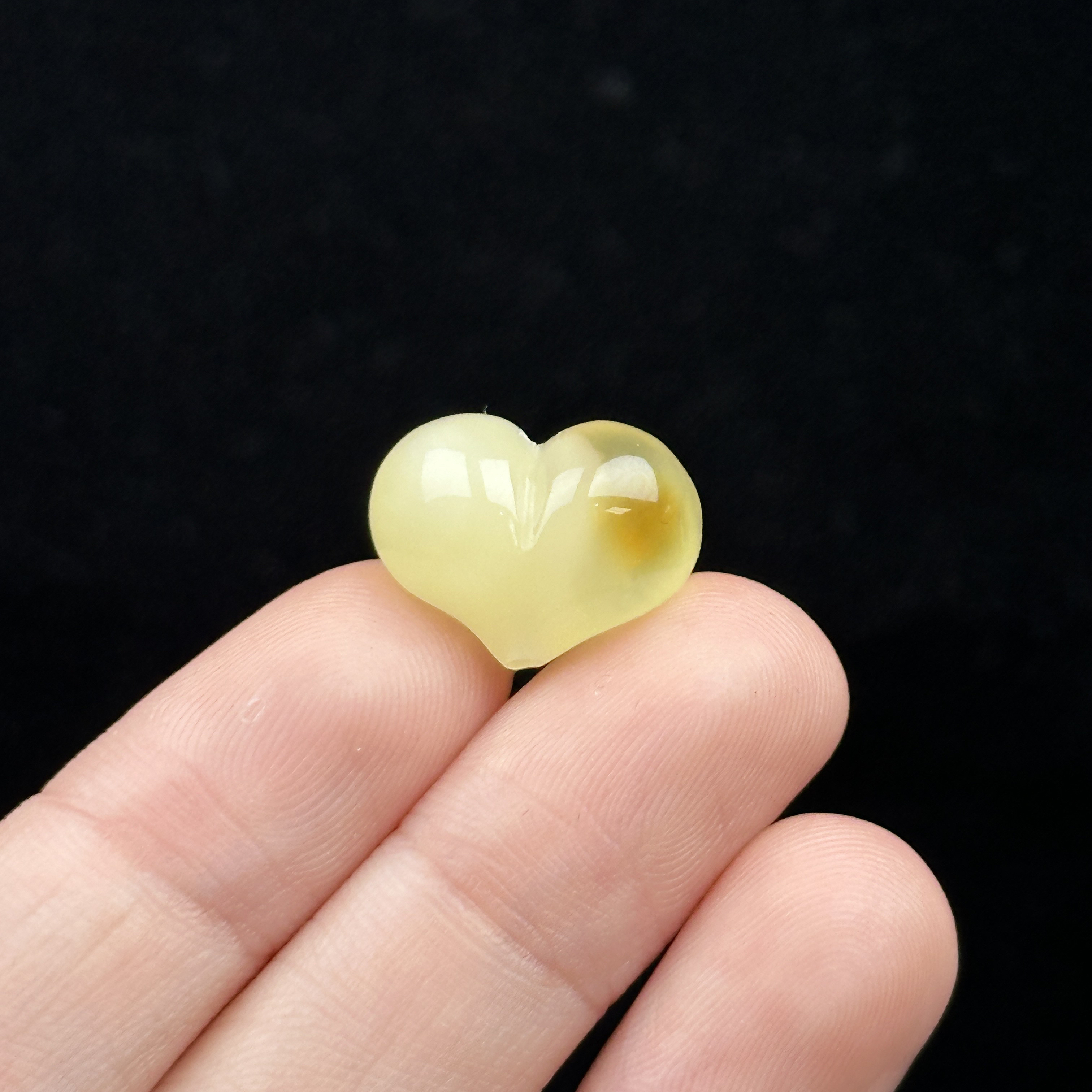 K7830天然原矿蜜蜡 爱心 16.4*12.6mm支持复检假一罚十