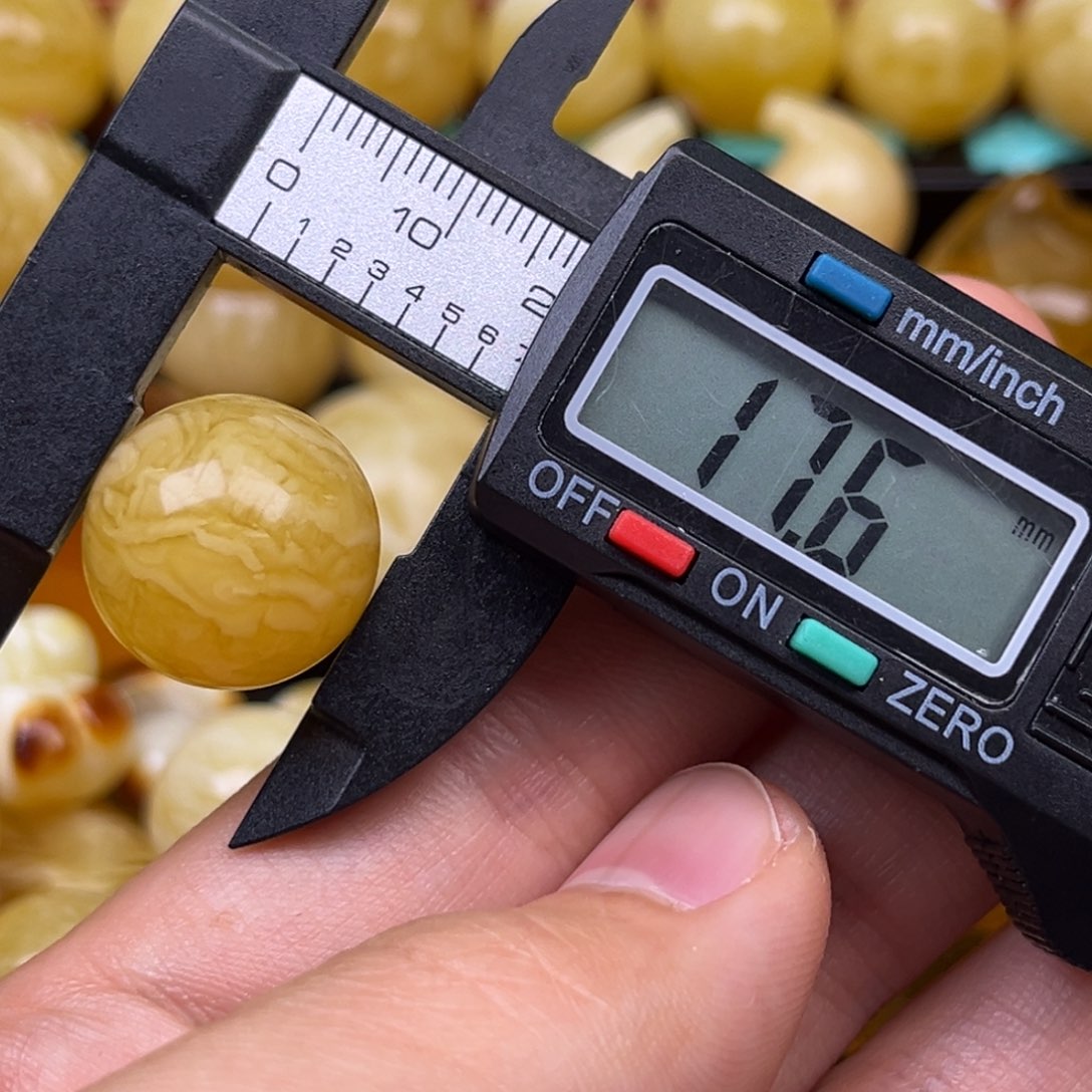 蜜蜡裸石未镶嵌孫*森