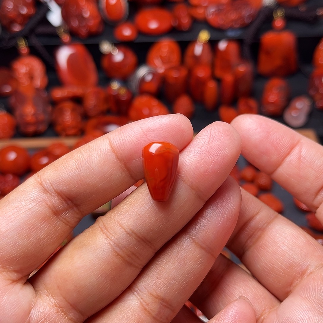 文***南红玛瑙未镶嵌配饰9.8