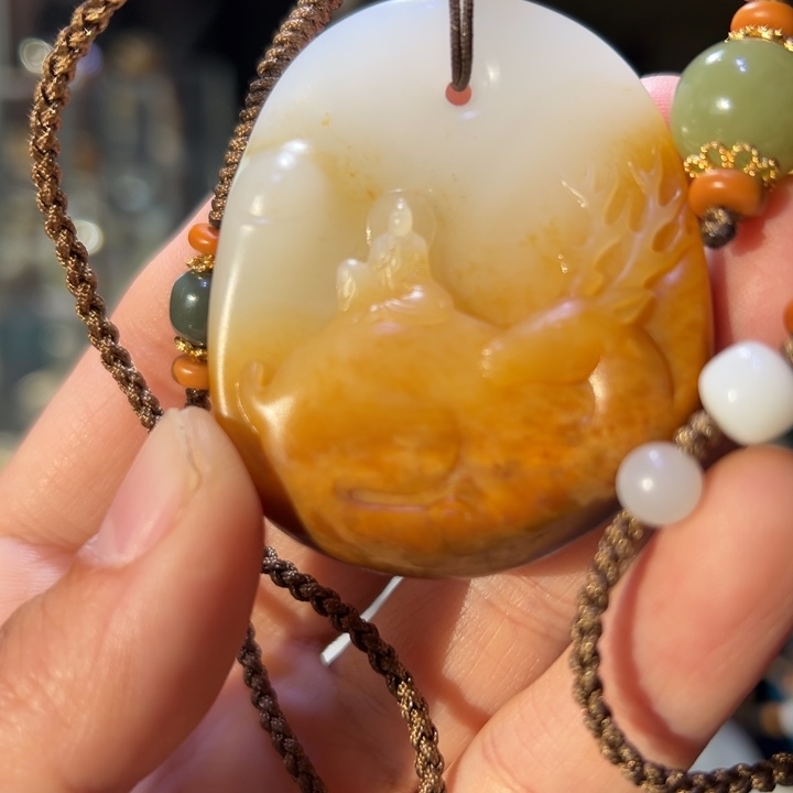 和田玉未镶嵌车挂