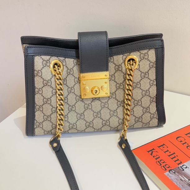 99新 GUCCI/古驰 padlock 小号 黑拼链条包 