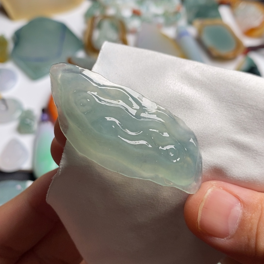 定制翡翠未镶嵌冰胶随形