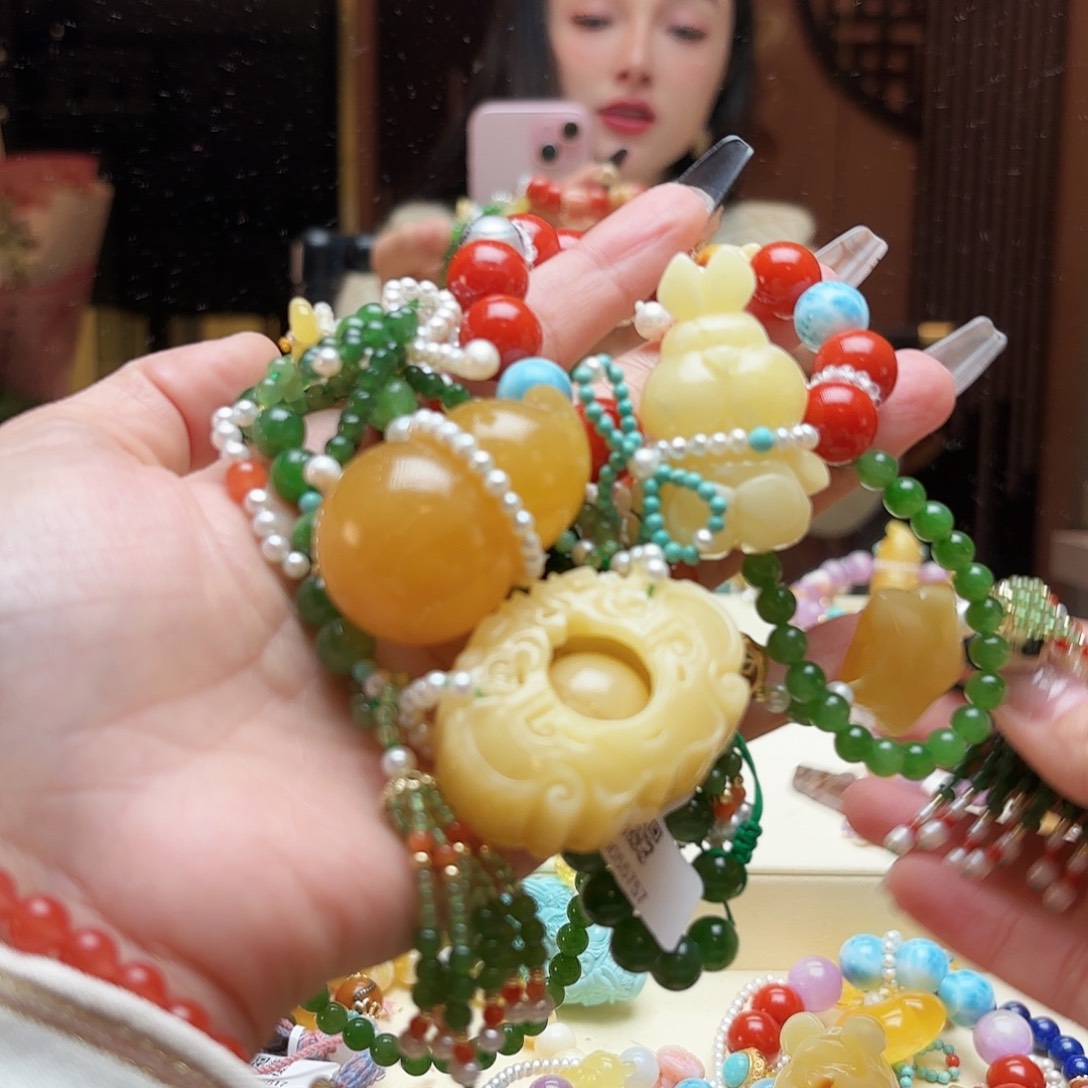 琥珀手链未镶嵌小*蟹琥珀