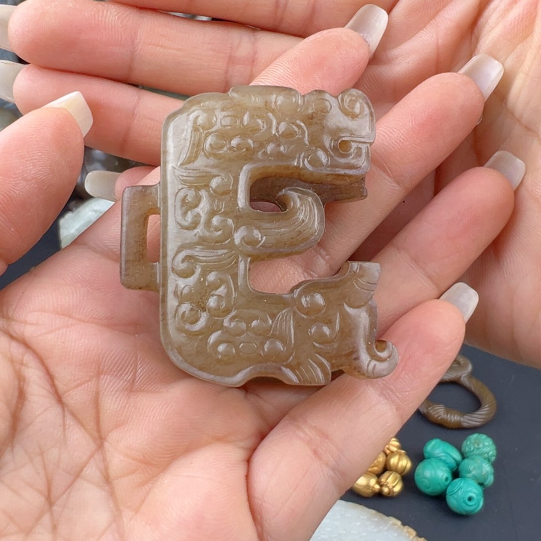 和田玉挂件未镶嵌好**荐