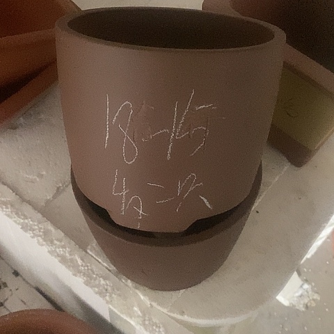 紫砂中国宜兴紫砂花盆，