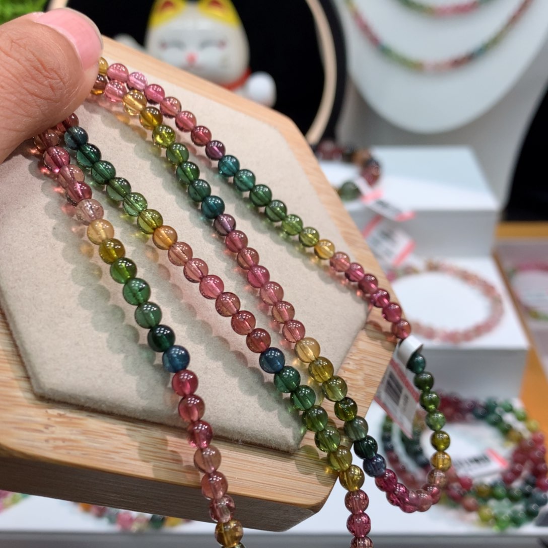 碧玺手链未镶嵌   4.8mm。