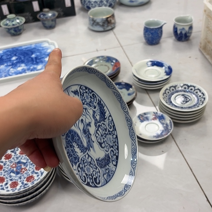 瓷片青花如意穿花龙大胡乘景德镇