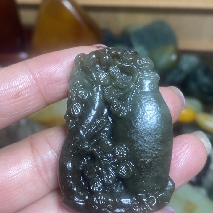 和田玉挂件未镶嵌