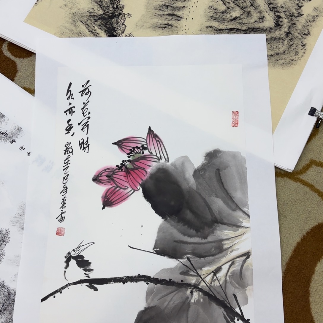 国画R**e闫春雷四尺三开李欣主播