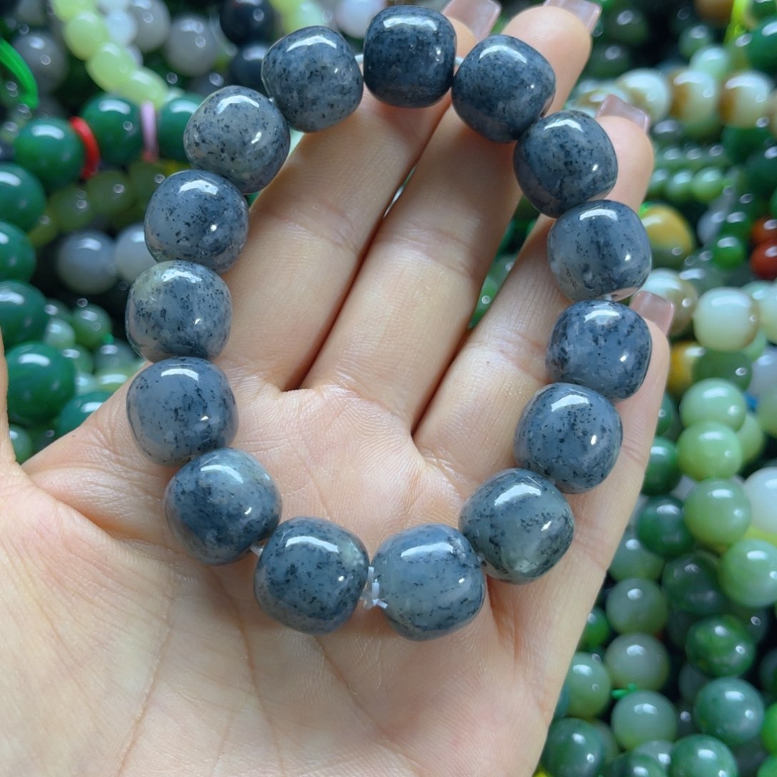 手链未镶嵌和田玉