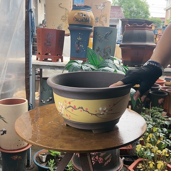 宜兴紫砂花盆黄富贵点彩大
