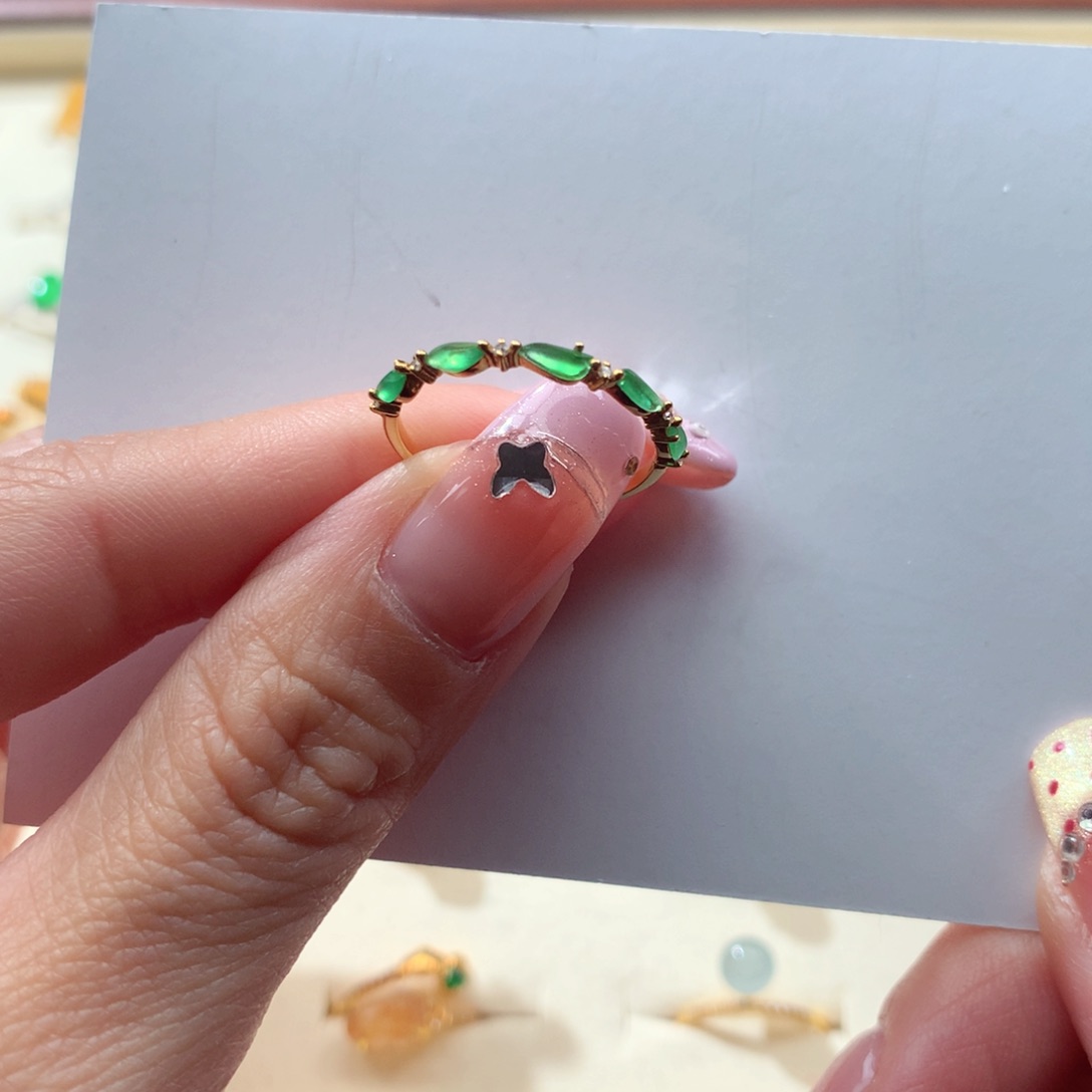 翡翠颈饰18K金镶嵌橘**?翡翠