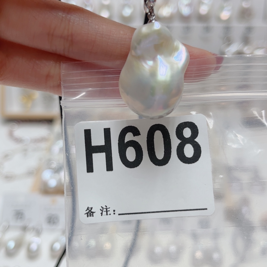未镶嵌颈饰淡水珍珠