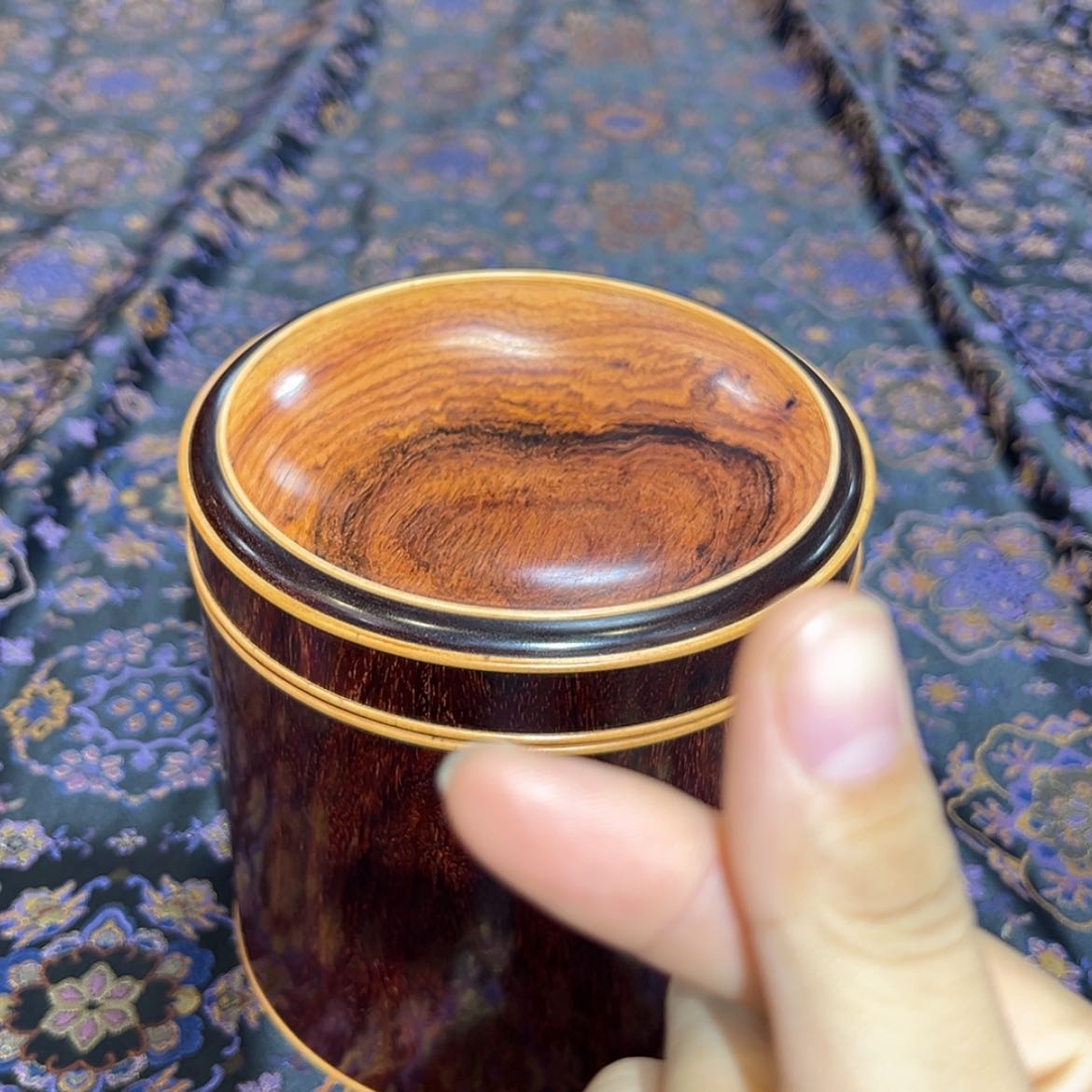 【闪购商品】紫檀木类成套家具茶叶罐