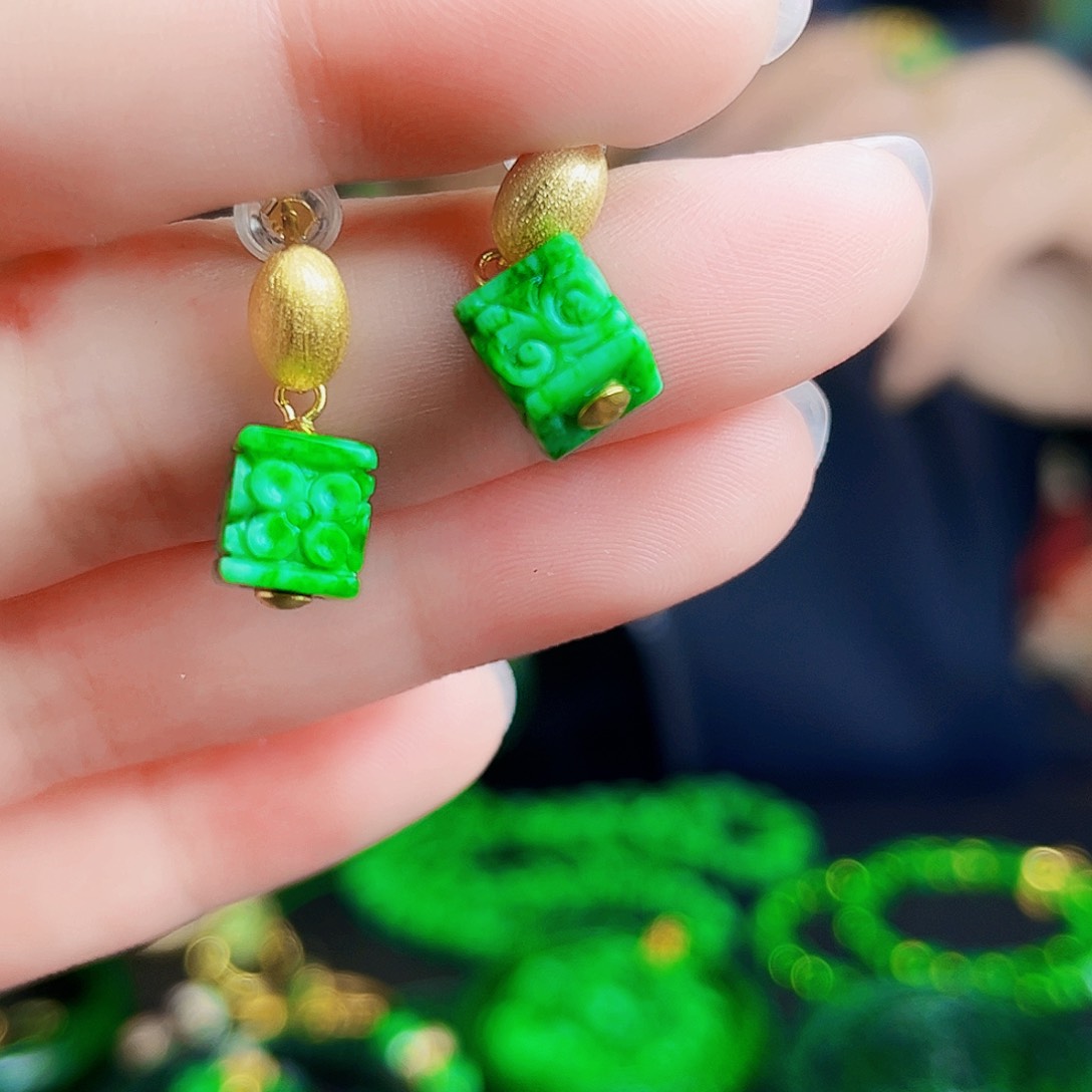 颈饰银S925镶嵌翡翠多样性