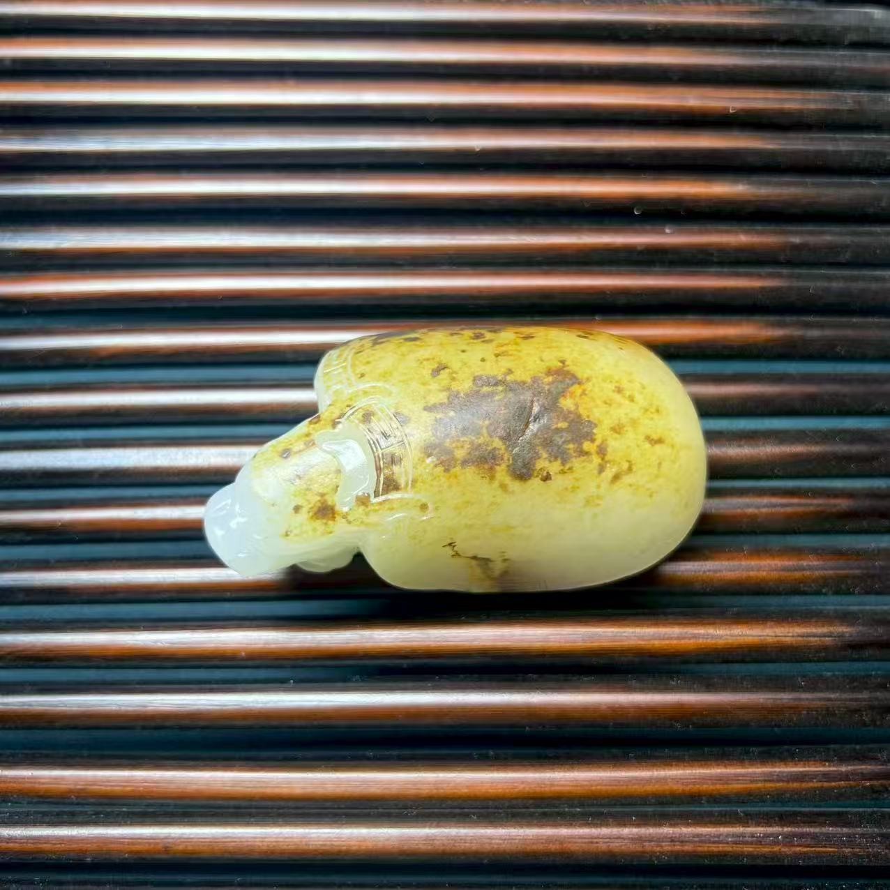 手工雕刻龙龟温润细腻有质感挂件