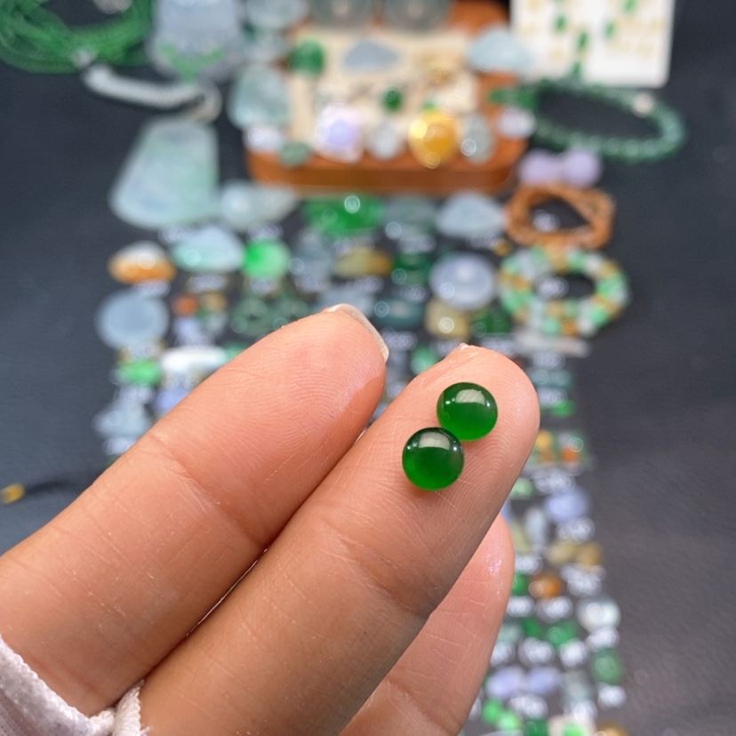 【闪购商品】翡翠挂件未镶嵌蛋