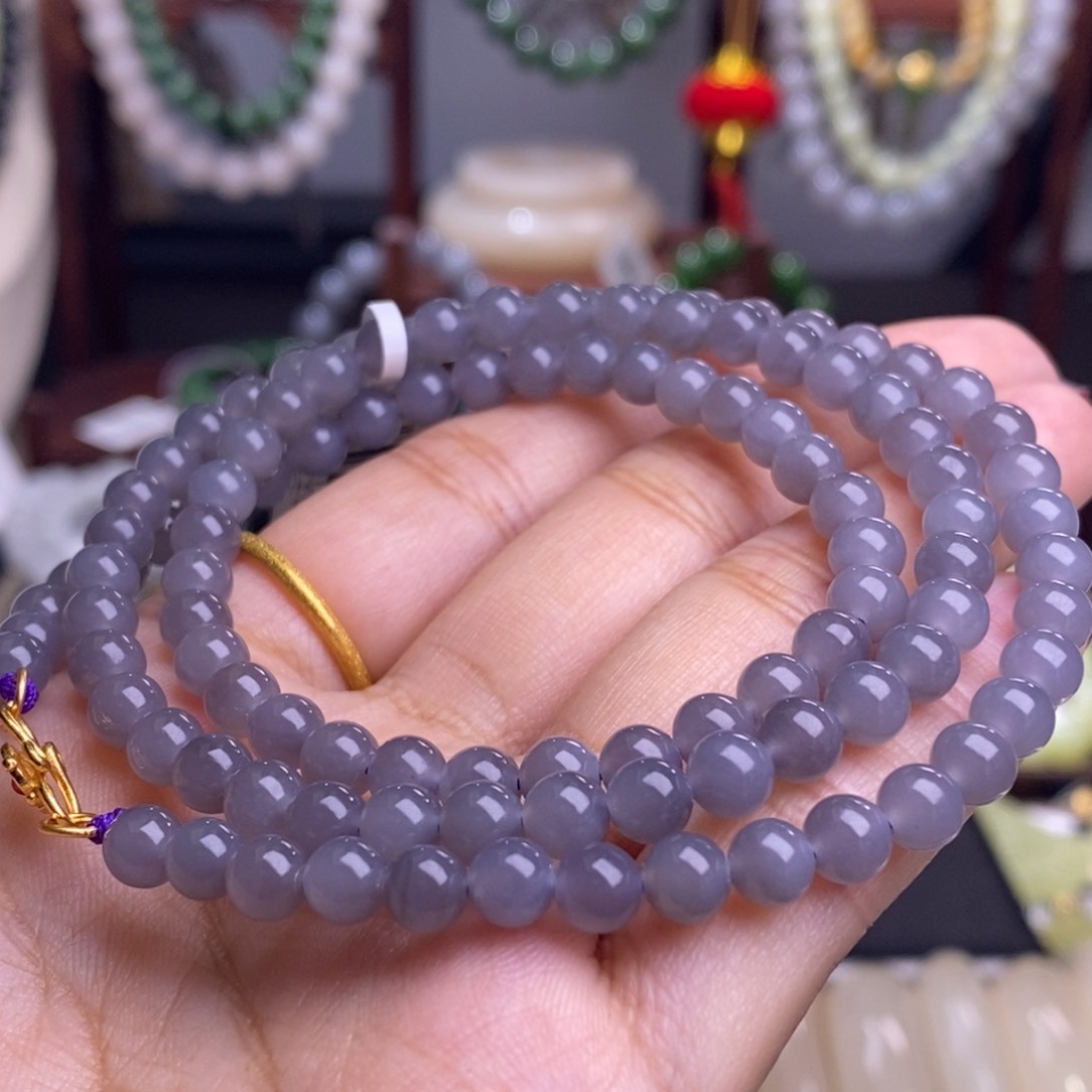 和田玉毕业级老矿料冰浓烟紫珠链5.8m未镶嵌