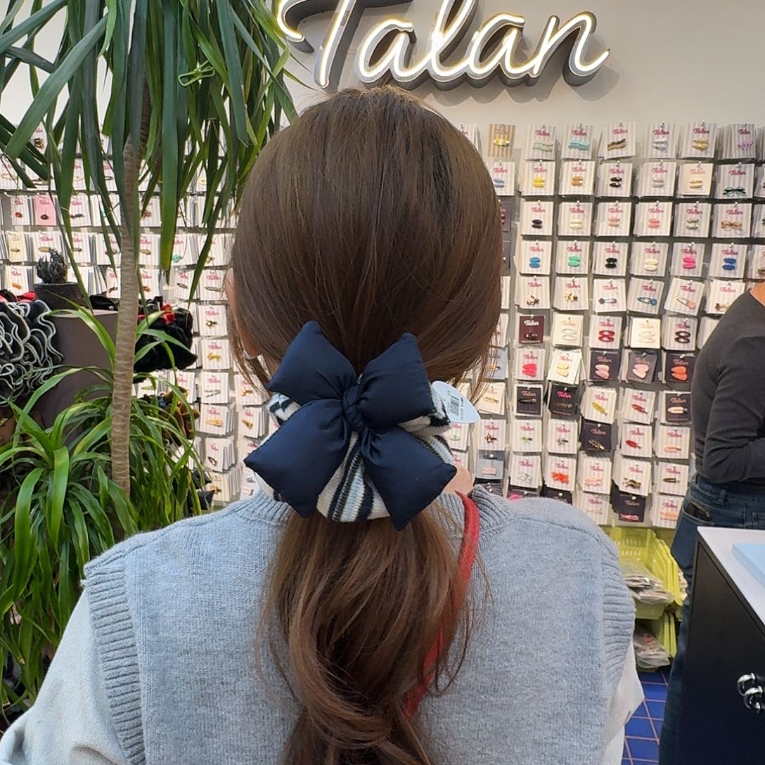 布艺非金属白蓝条纹发圈