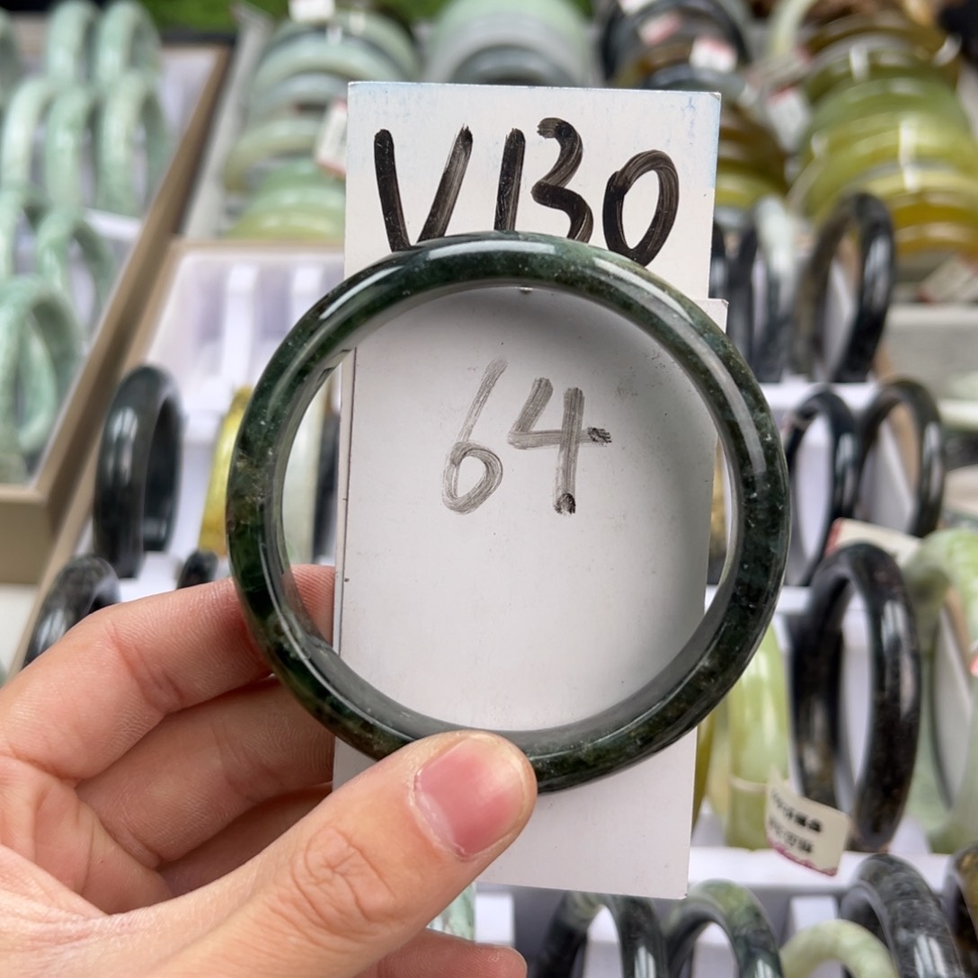 岫玉手镯未镶嵌天然岫玉微瑕