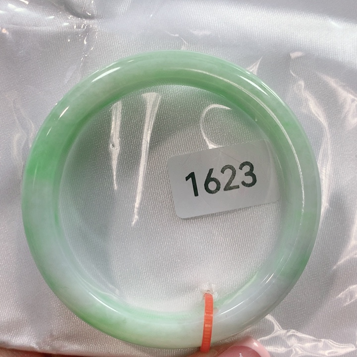 翡翠手镯未镶嵌天然翡翠手镯52