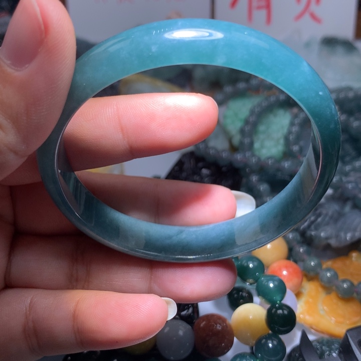 翡翠颈饰未镶嵌保真天然A货翡翠56.9