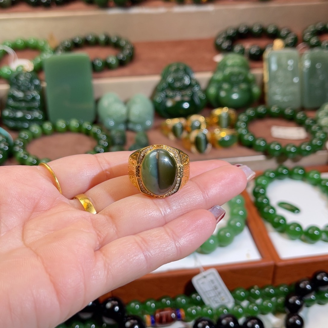 和田玉（碧玉）戒指18K金镶嵌拼**功