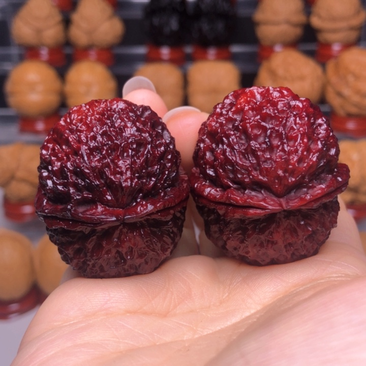 文玩核桃吊坠24龙鳞绣球