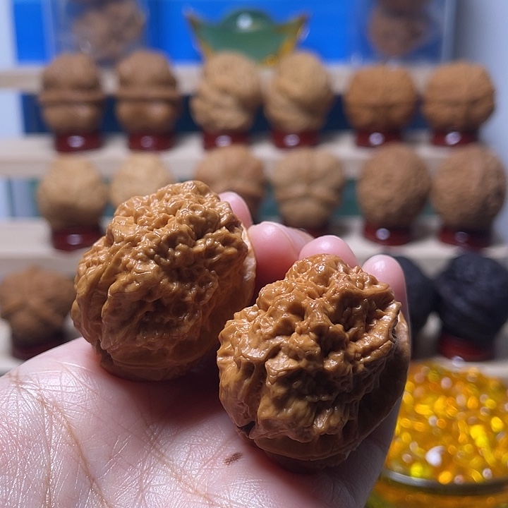 文玩核桃吊坠金麒麟3