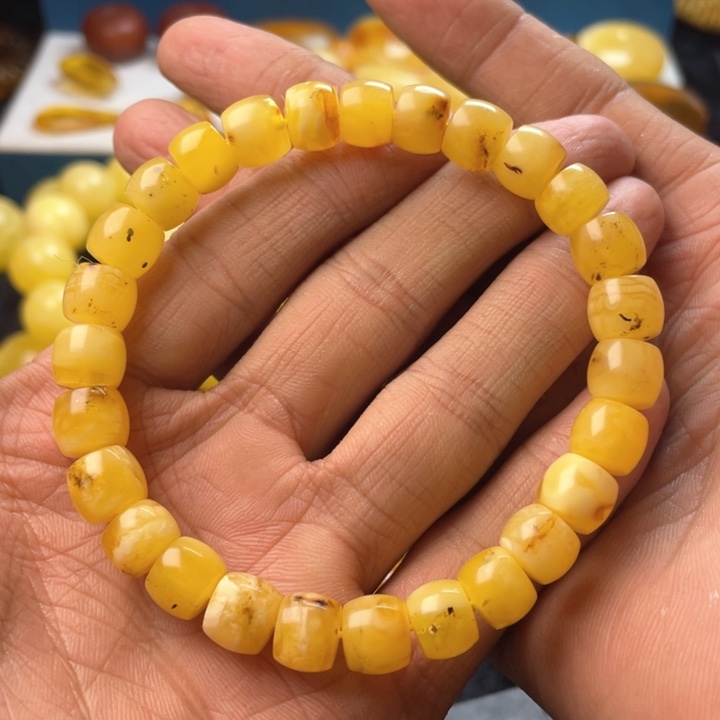 琥珀珠宝奇石未镶嵌