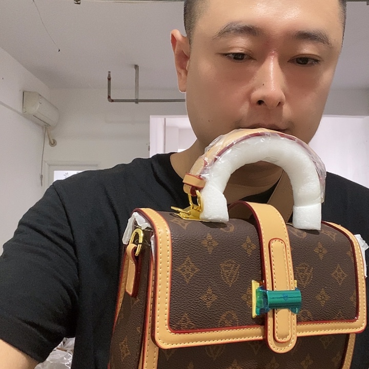 蚕丝PVC水牛皮（革）小牛皮（革）牛皮纸