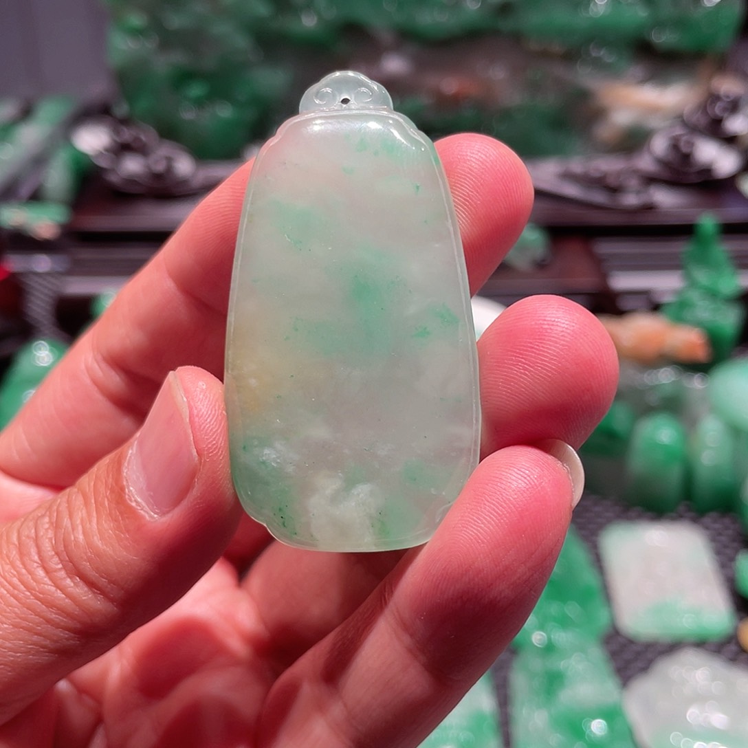 石英质玉颈饰未镶嵌