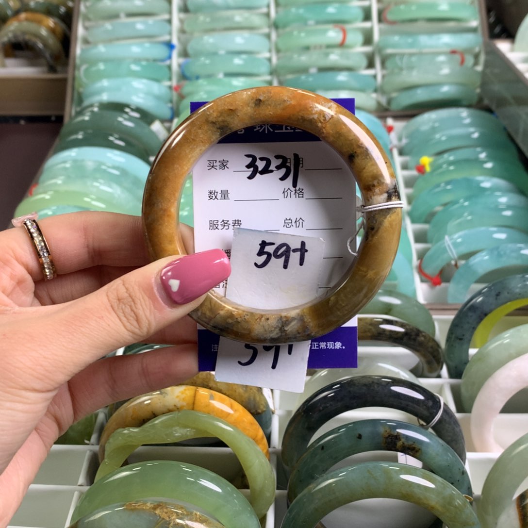 蛇纹石玉手镯未镶嵌3231